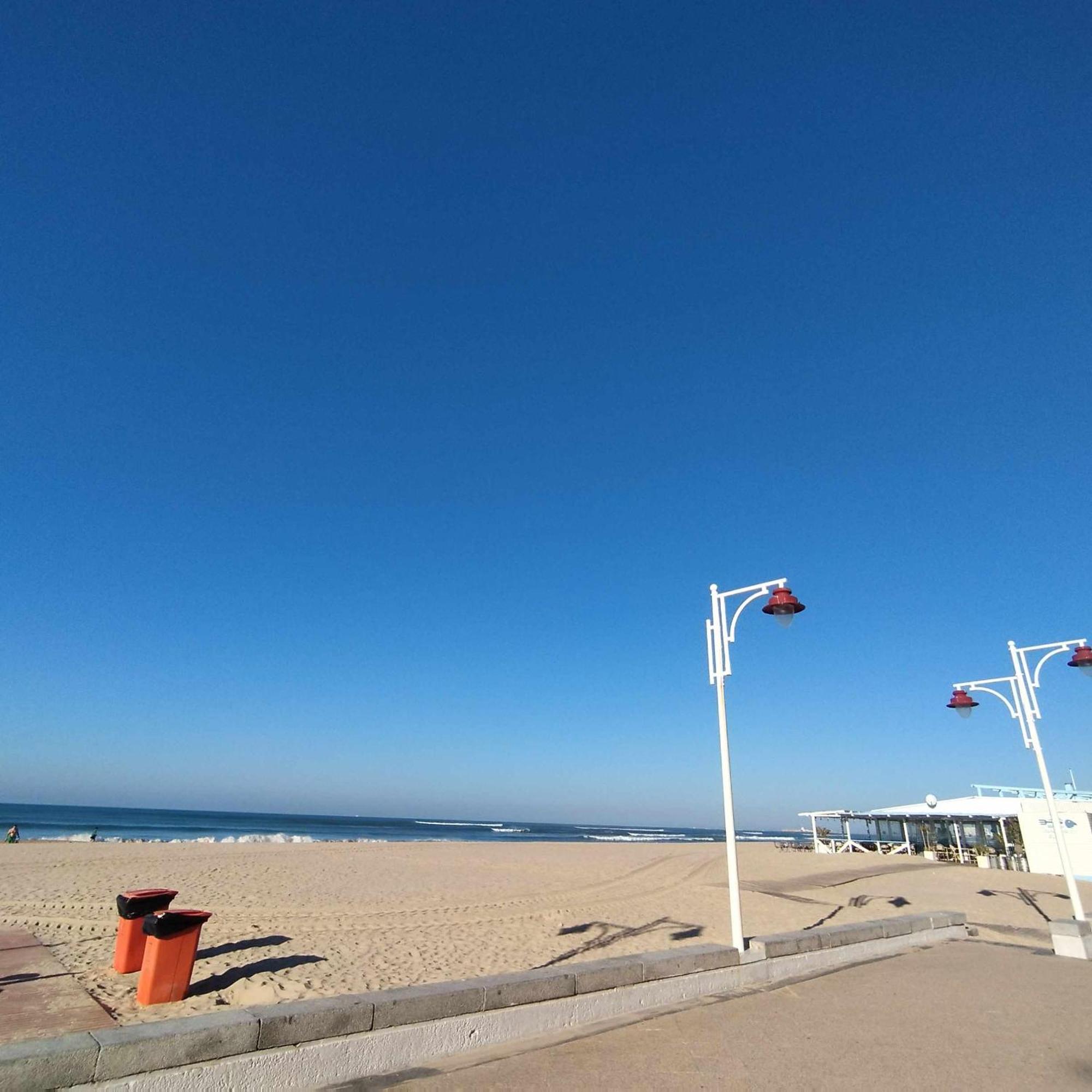 Encantador Apartamento Frente A La Playa Victoria Apartment Cadiz Exterior photo